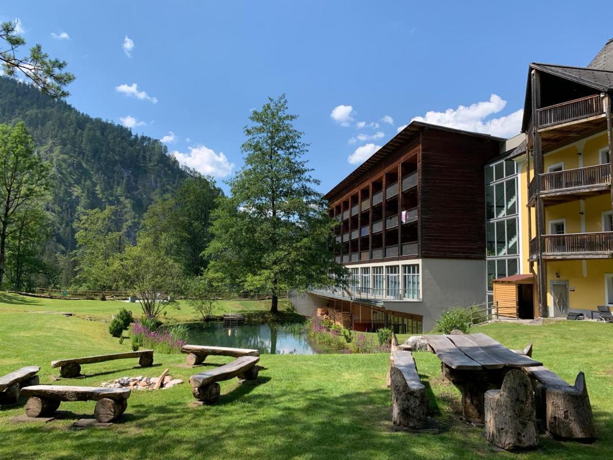 Hotel Bergkristall Wildalpen Buitenkant foto